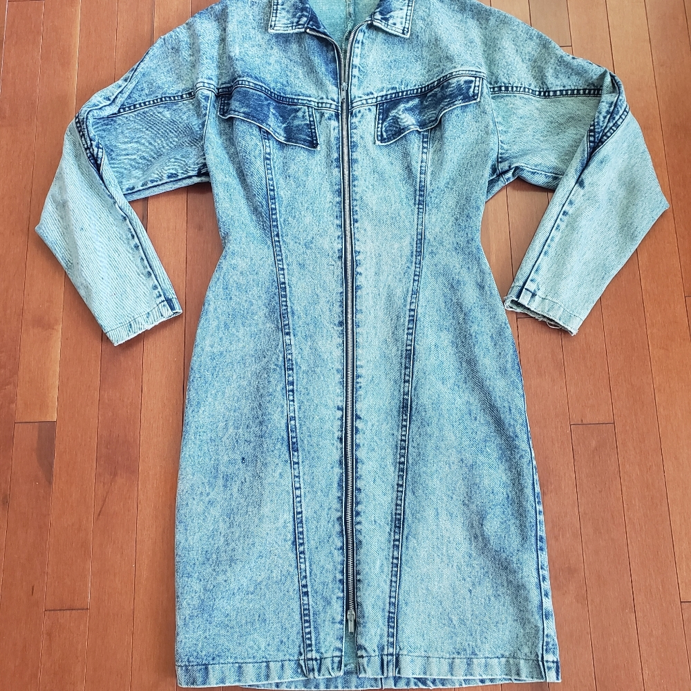 Acid washed vintage zip up dress.